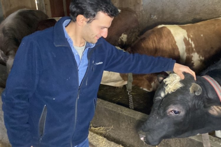 &Uuml;niversite mezunu gen&ccedil; k&ouml;ye yerleşip besici oldu