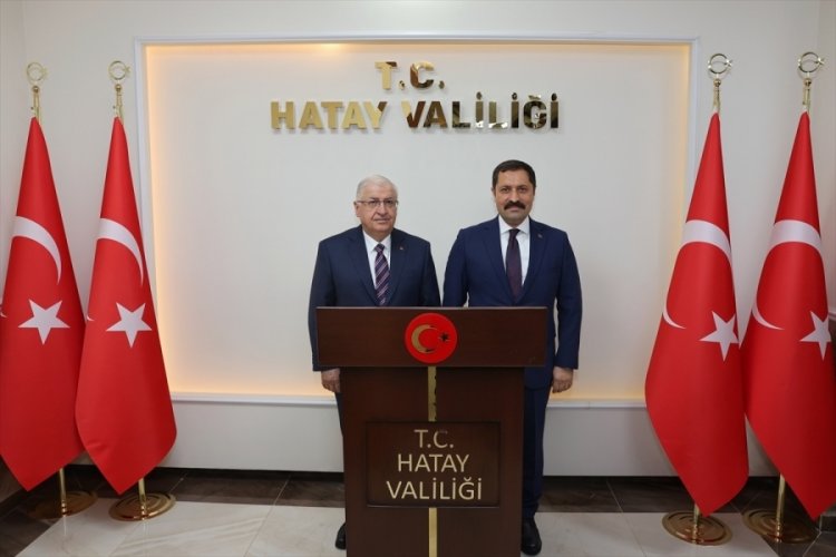 Milli Savunma Bakanı Yaşar G&uuml;ler Hatay'a gitti
