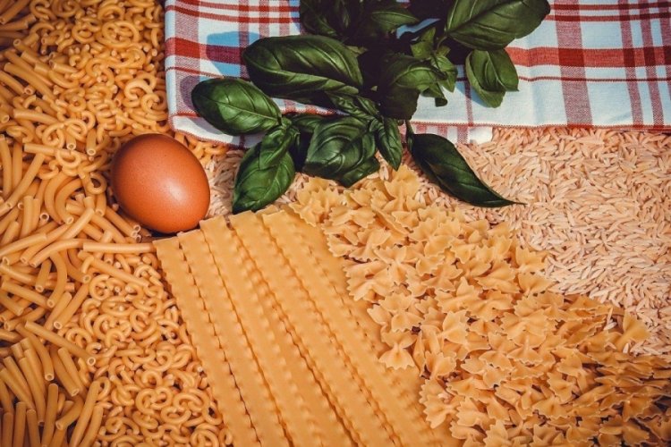 Pişirilmeden &ouml;nce asla yıkanmaması gereken 4 besin!