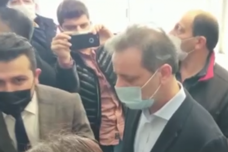 Ozan G&uuml;ven'in darp davası ertelendi