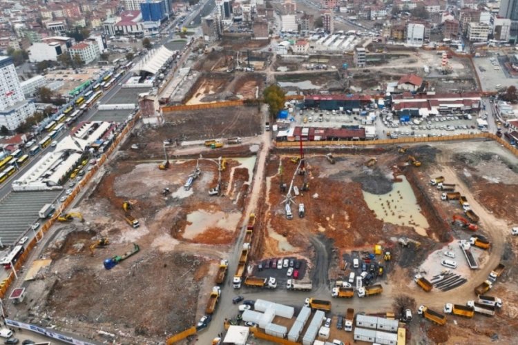 Depremde yıkıma uğrayan Malatya kent merkezine 4 bin kazık &ccedil;akıldı