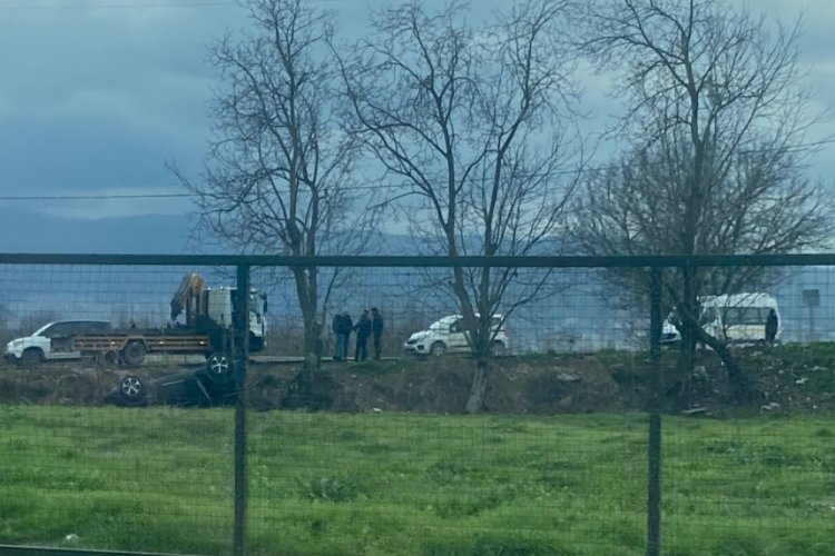 Bursa'da trafik kazası! Ara&ccedil; takla attı&nbsp;