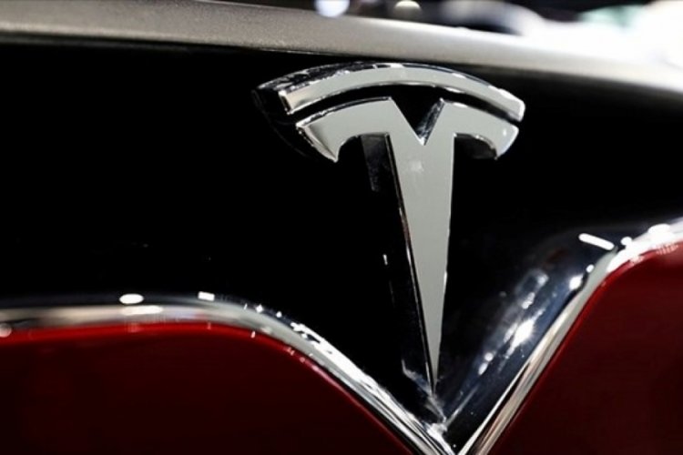 Tesla, ABD'de yaklaşık 200 bin aracını geri &ccedil;ağırıyor