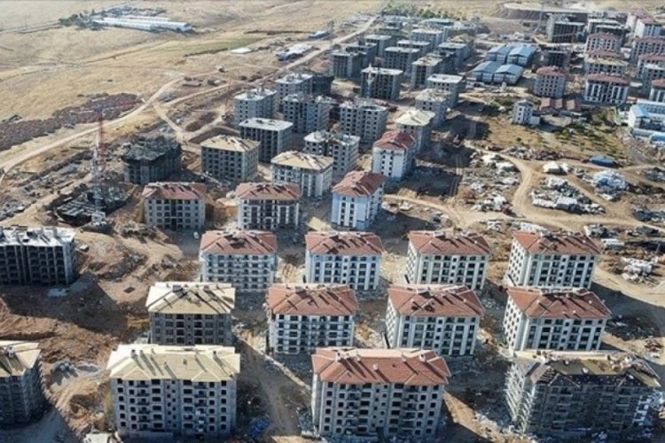 Deprem b&ouml;lgesinde konutlar şubattan itibaren teslim edilecek