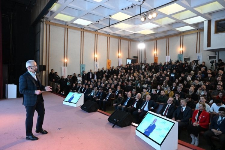 Bakan Uraloğlu  'U-Fest KT&Uuml;'den Başarı Hik&acirc;yeleri' programına katıldı