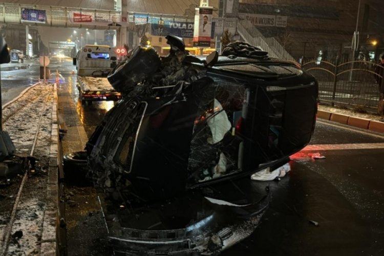 Elazığ'da devrilen otomobildeki 6 kişi yaralandı
