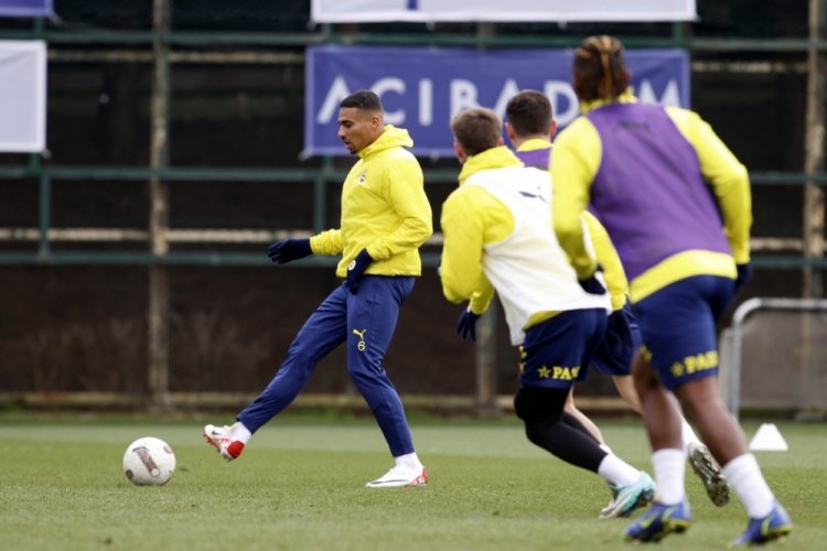 Fenerbah&ccedil;e yarın Ankarag&uuml;c&uuml;'n&uuml; ağırlayacak