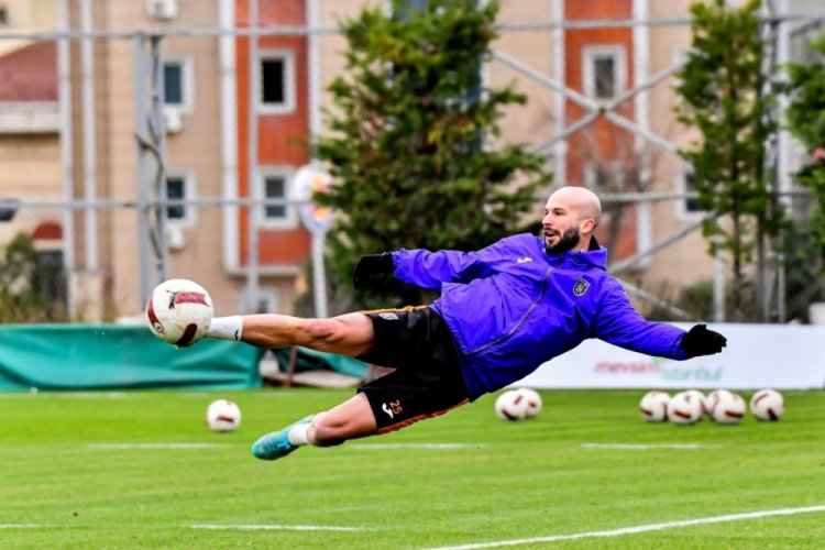 Başakşehir yarın Konyaspor'un konuğu olacak