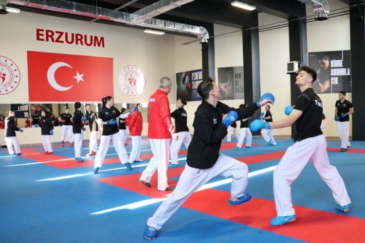 Milli Karateciler, G&uuml;rcistan'dan şampiyon d&ouml;nmek istiyor
