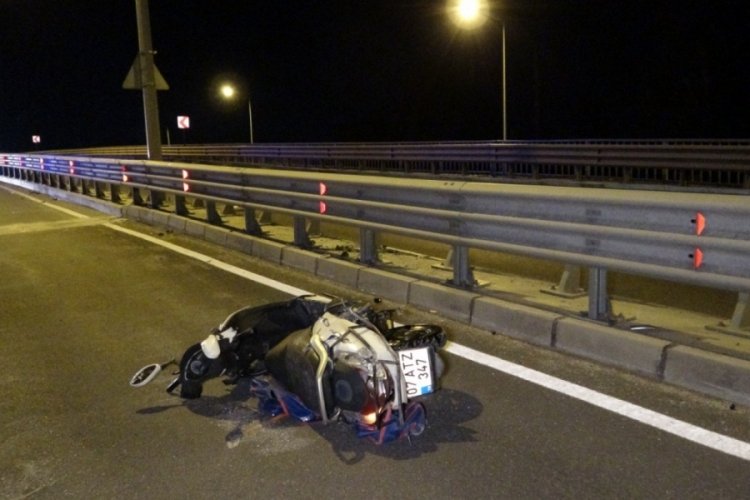 Antalya Manavgat'ta l&uuml;ks otomobille can aldı