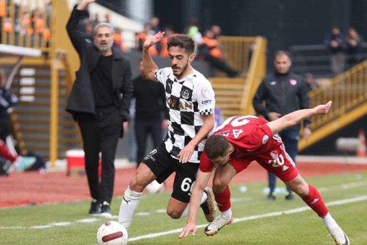 Erzurumspor deplasmanda kazandı