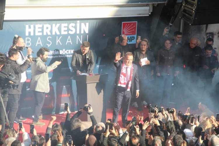 Antalya B&uuml;y&uuml;kşehir Belediye Başkanı Muhitten B&ouml;cek: Yeniden birlikte kazanacağız