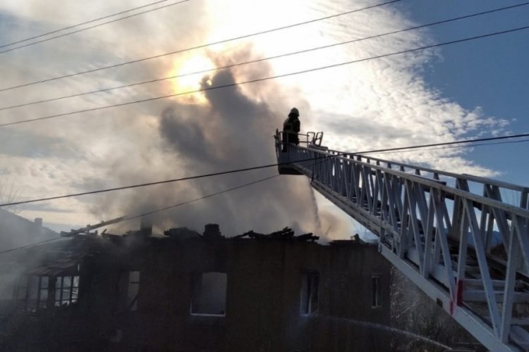 Burdur'da &ccedil;ıkan yangında bir ev kullanılamaz hale geldi