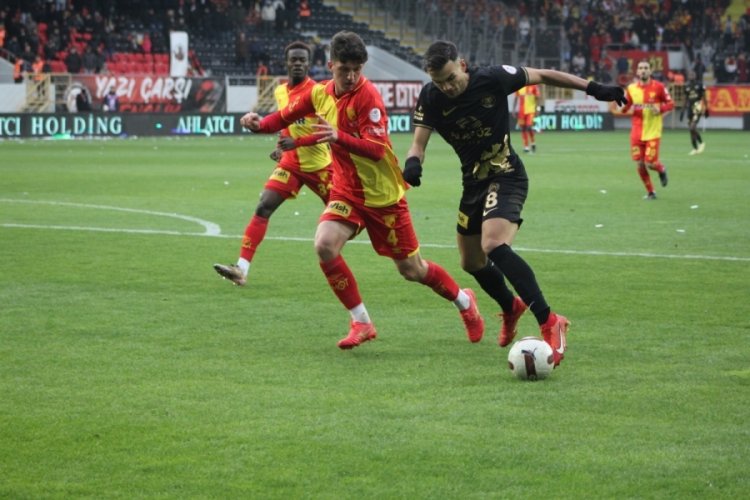 &Ccedil;orum Futbol Kul&uuml;b&uuml;, G&ouml;ztepe ile berabere kaldı