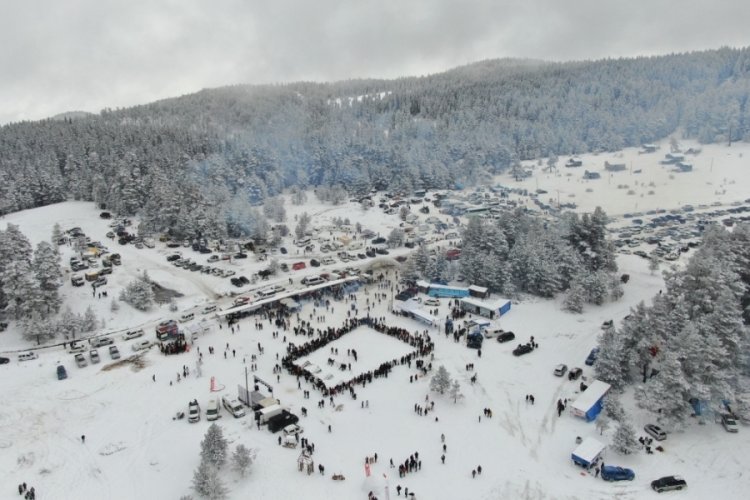 3. Kastamonu Ara&ccedil; Yayla Kış Festivali renkli g&ouml;r&uuml;nt&uuml;lere sahne oldu