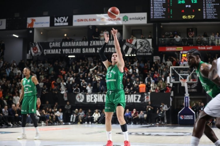 Bursaspor İnfo Yatırım, Beşiktaş Emlakjet'e mağlup oldu