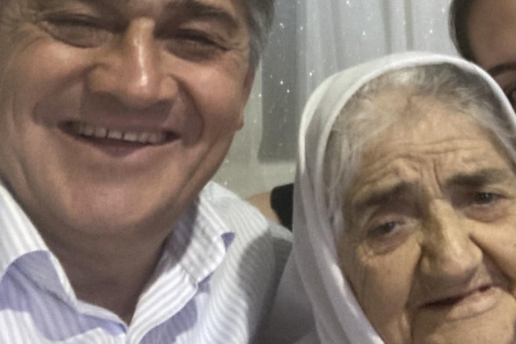 Kuyucak Belediye Başkanı &Ccedil;&ouml;mden'in annesi hayatını kaybetti