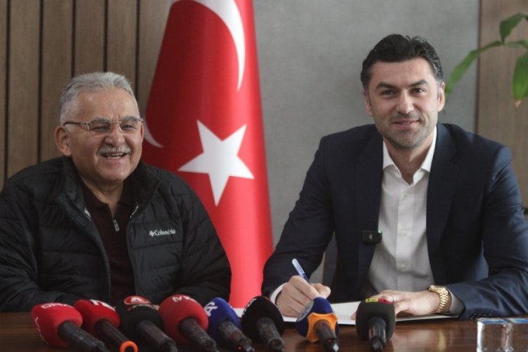 Burak Yılmaz, Kayserispor'a imzayı attı