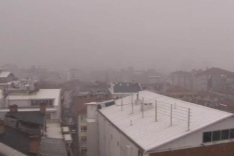 Ankara'da kar yağışı etkili oluyor