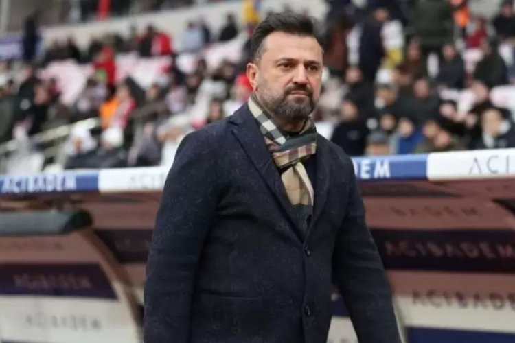 B&uuml;lent Uygun &ccedil;ılgına d&ouml;nd&uuml;! Kırmızı kart g&ouml;r&uuml;nce hakemi itekledi
