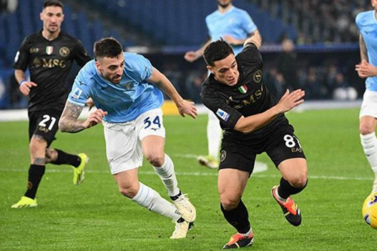 Lazio ile Napoli sahadan gols&uuml;z ayrıldı