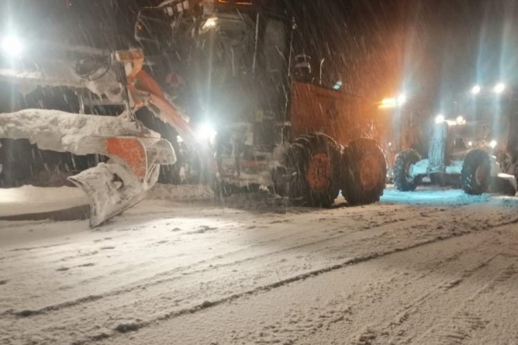 Antalya-Konya karayolunda kar yağışı etkili oluyor
