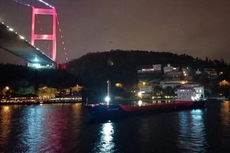 İstanbul Boğazı gemi trafiğine a&ccedil;ıldı