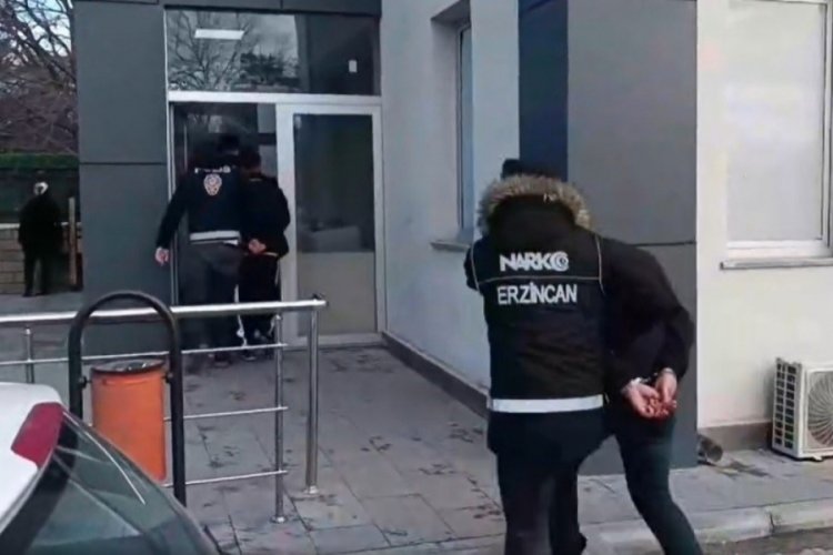 Erzincan'da uyuşturucu operasyonu! 4 g&ouml;zaltı