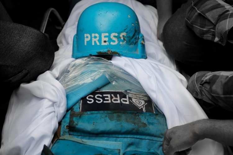 İsrail'in Gazze Şeridi'ne saldırılarında bir gazeteci daha &ouml;ld&uuml;r&uuml;ld&uuml;