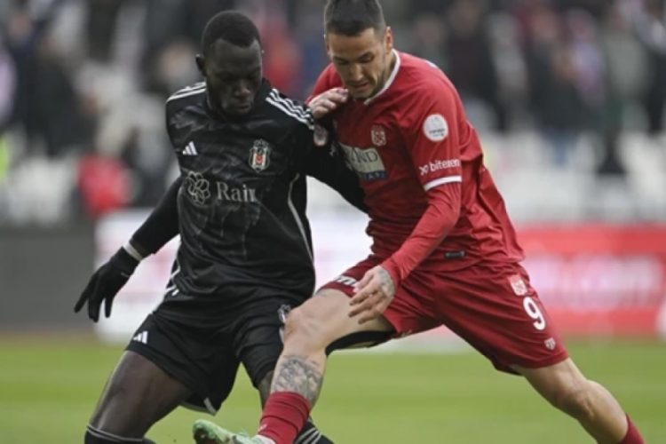 Sivasspor 3 ma&ccedil;lık galibiyet hasretine son verdi