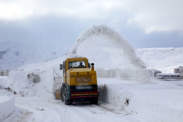 Bitlis'te 177 k&ouml;y yolu ulaşıma kapandı
