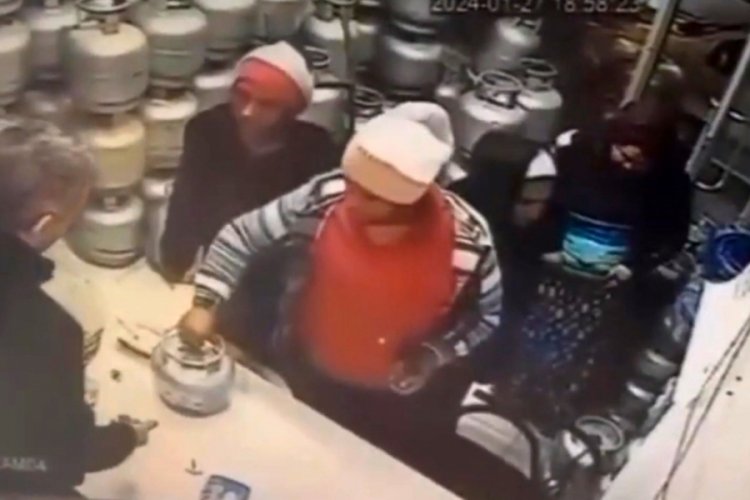 Kahramanmaraş'ta bir kadın piknik t&uuml;p&uuml;n&uuml; eteğinin altına sokup &ccedil;aldı