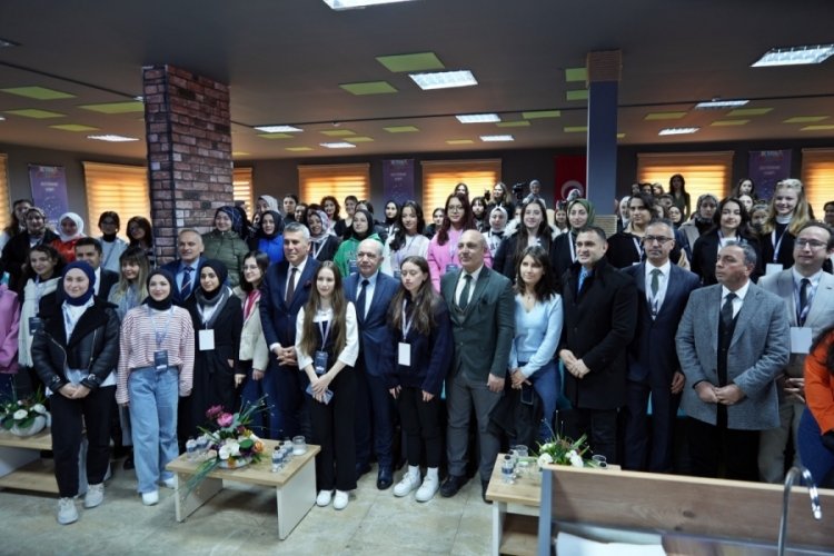 Gen&ccedil;lik ve Spor Bakanlığının Antalya'daki tematik kış kampı 'Gastronomi' temasıyla başladı