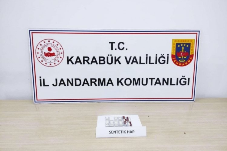 Karab&uuml;k'te aramada 39 adet uyuşturucu hap ele ge&ccedil;irildi