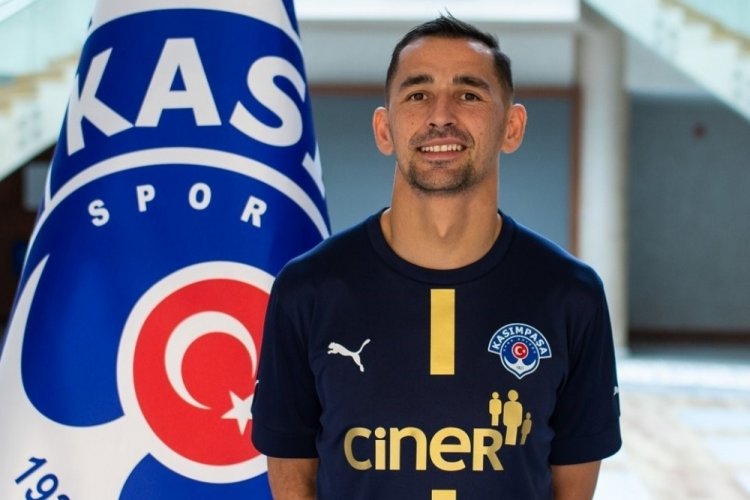 Kasımpaşa, Loret Sadiku'yu tekrar kadrosuna kattığını duyurdu