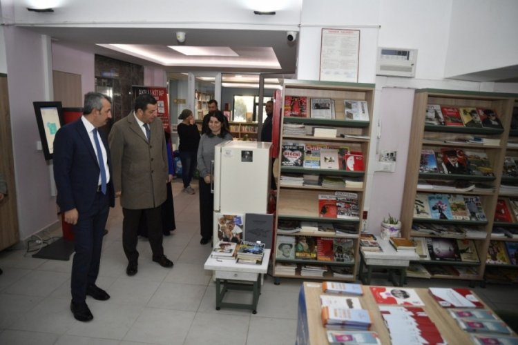 Edirne Valisi Sezer'den Kırkpınar İl Halk K&uuml;t&uuml;phanesine ziyaret