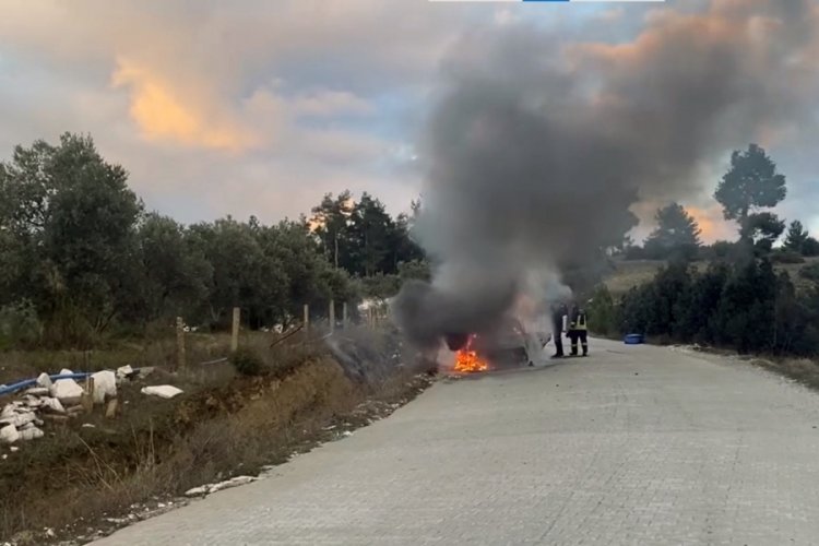 Muğla'da yanan ara&ccedil; kullanılmaz hale geldi!