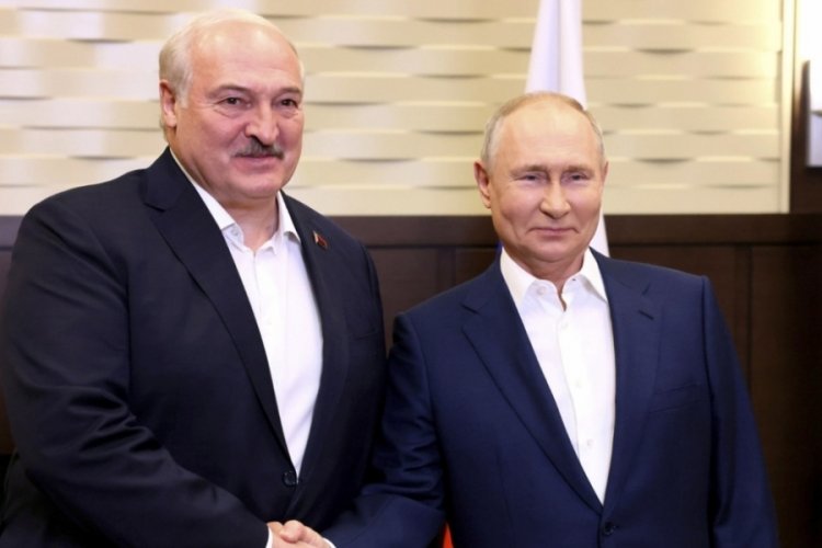 Putin'den Belarus'a &ouml;vg&uuml;