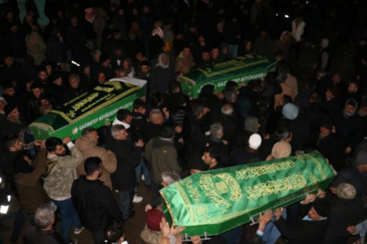 Gaziantep'te aile faciası yaşanmıştı! Şanlıurfa'da toprağa verildiler