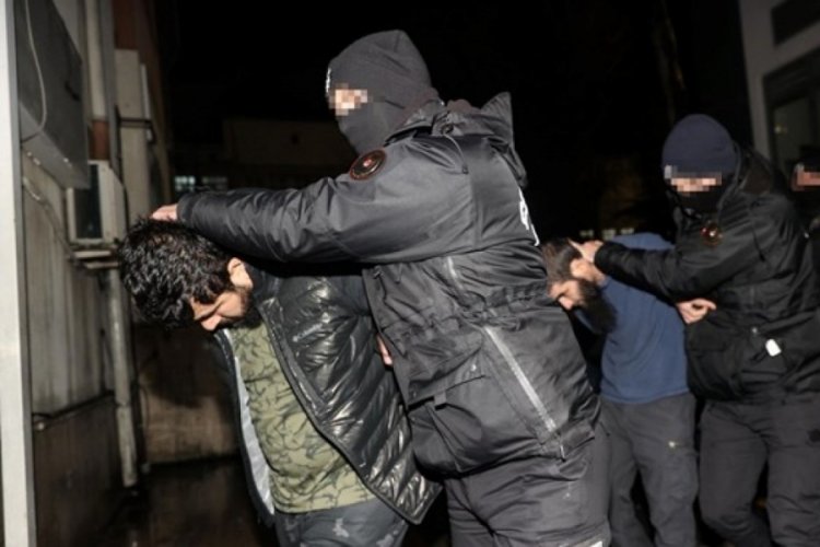 Kilisedeki cinayette maskeler bulundu, silahlar kayıp!