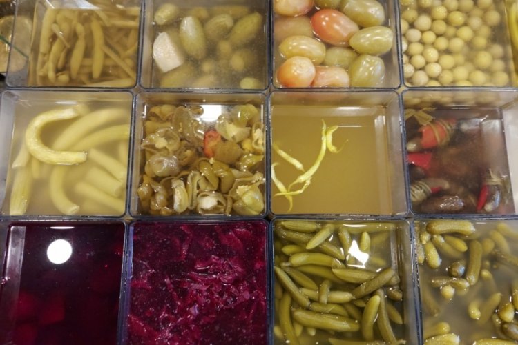 Turşu sirkeyle mi yapılır yoksa limonla mı? Bursa'da turşu fiyatlarında son durum