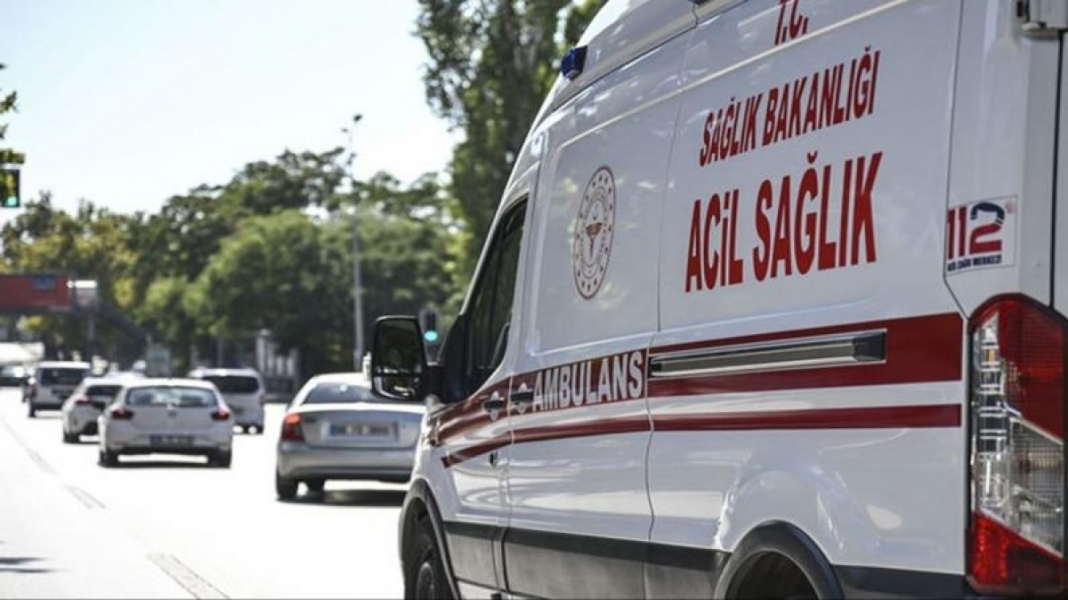 İstanbul'da kadına &ouml;nce motosiklet ardından araba vurdu