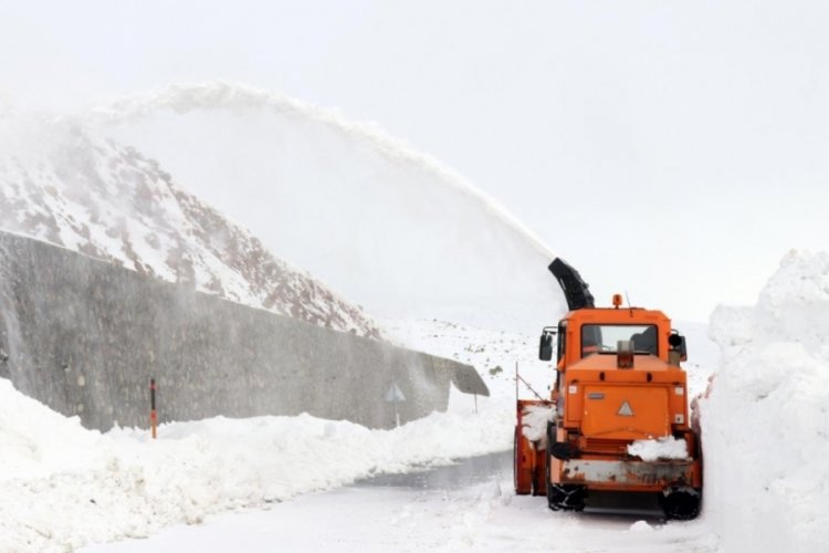Giresun'da kar nedeniyle 13 yol ulaşıma kapandı