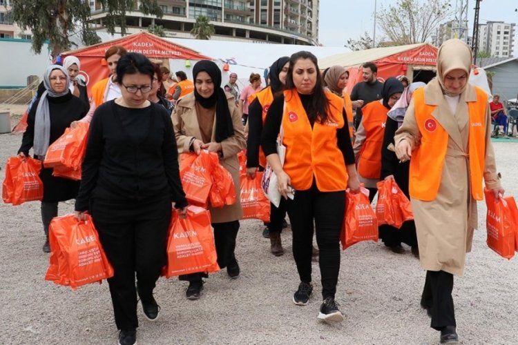 KADEM deprem b&ouml;lgesinde 10 binden fazla kadına el uzattı