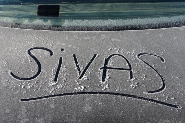 Sivas'da termometreler eksi 13 dereceyi g&ouml;sterdi