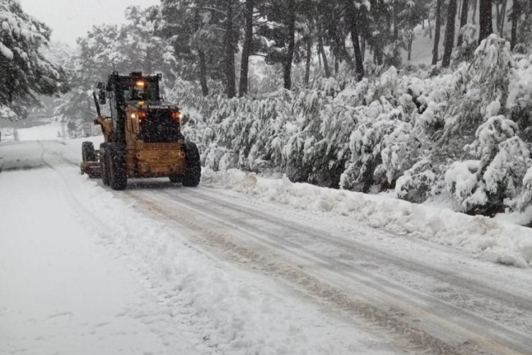 &Ccedil;anakkale'de kapanan k&ouml;y yolu yok