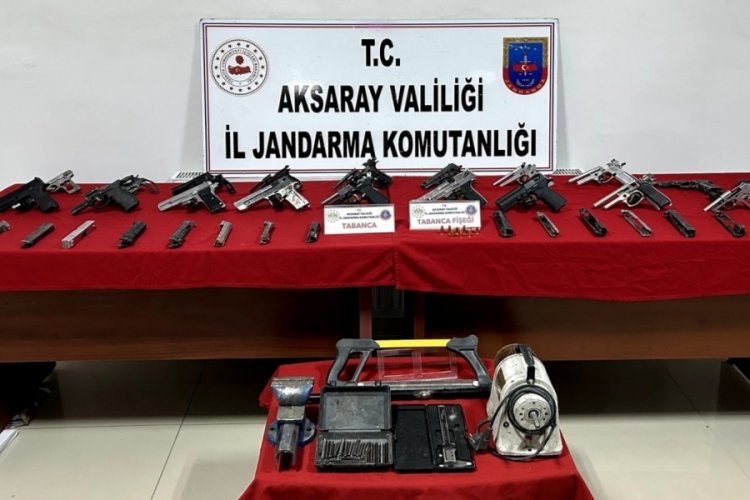 Aksaray'da ka&ccedil;ak silah ticaretine jandarma darbesi