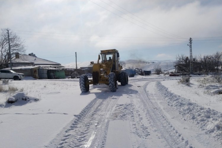 Kayseri'de ulaşıma kapanan 273 mahalle yolu a&ccedil;ıldı