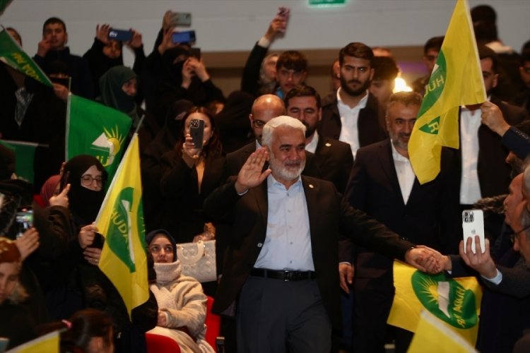 H&Uuml;DA PAR Genel Başkanı partisinin bazı belediye başkan adaylarını tanıttı