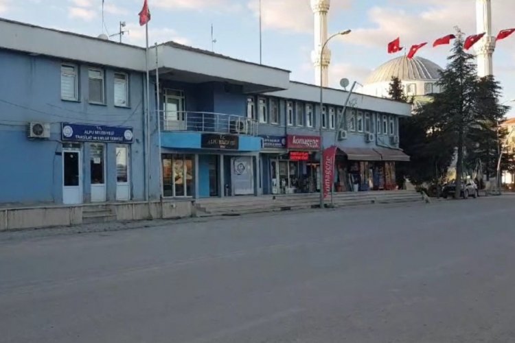 Eskişehir'de engelli babasına yapılanlara dayanamadı, itiraz dince işinden oldu